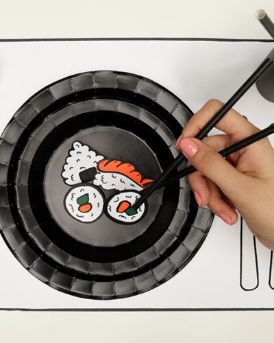 Ecolor-piatti-piani-Ecolor:-piatti-monouso-neri-in-pura-cellulosa-al-100-percento-biodegradabile-e-riciclabile-per-feste-ed-eventi-sostenibili.-Certificati-per-contatto-alimentare.-pianetacarta-lestelle