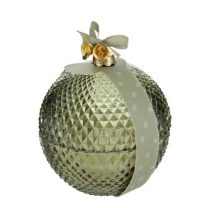 Candela Verde Prestige - candela natalizia - candela in vetro - candela verde natale - decorazione natalizia vetro - idea regalo natale - candela profumata natale - scatola vetro candela - candela decorativa - accessori natalizi vetro - decorazioni natalizie verdi - atmosfera natalizia - candele eleganti natale - candela vetro verde - natale 2024 decorazioni - pianeta carta natale - decorazione casa natale - centrotavola con candele - stile natalizio elegante - regalo natale donna - candela con scatola vetro - pianeta carta - le stelle bomboniere - 38004-2 - 38004 - 38004-3